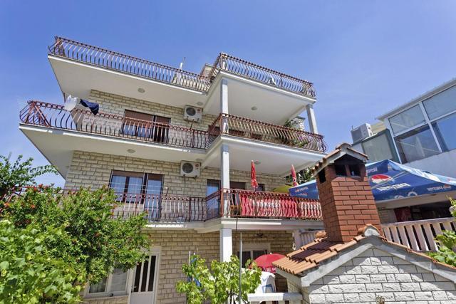Apartments Nino Сегет-Враница Экстерьер фото